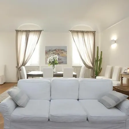 Luxury And Modern - Mq 270 - In The Heart Of 아파트 코모